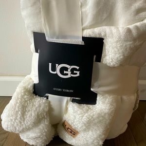 Ugg Avery Throw Blanket